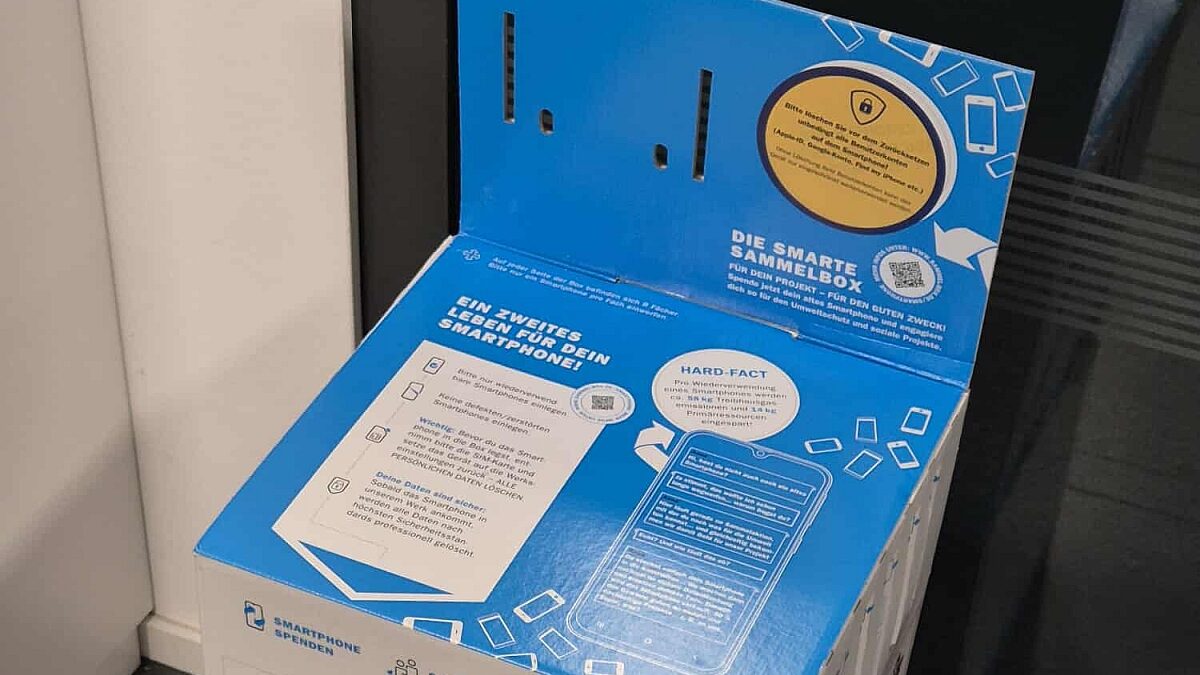 Smartphone-Sammelbox im Rathaus: Alte Handys spenden und Gutes tun